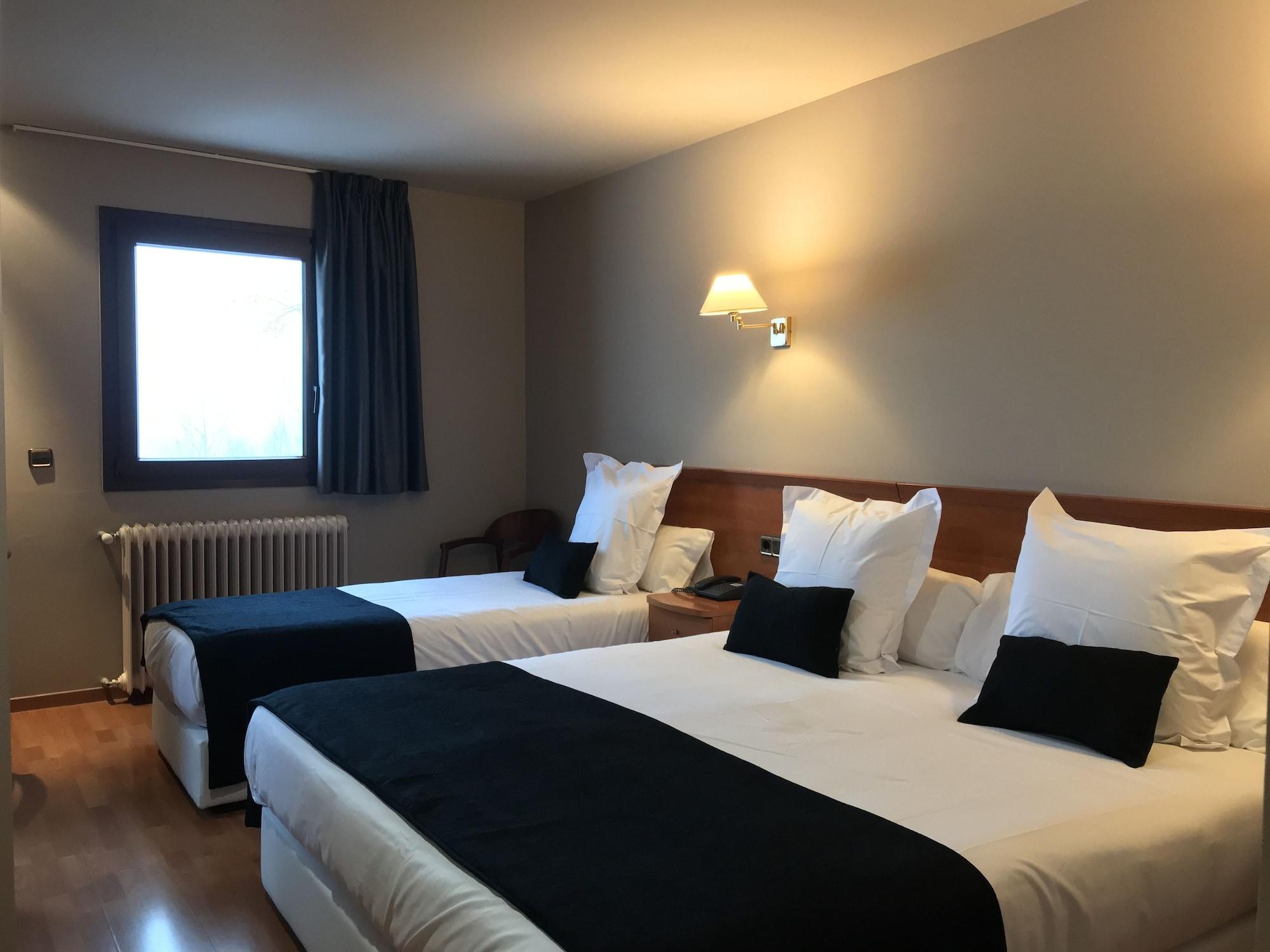 Hotel & Spa Niunit エル・セラー エクステリア 写真