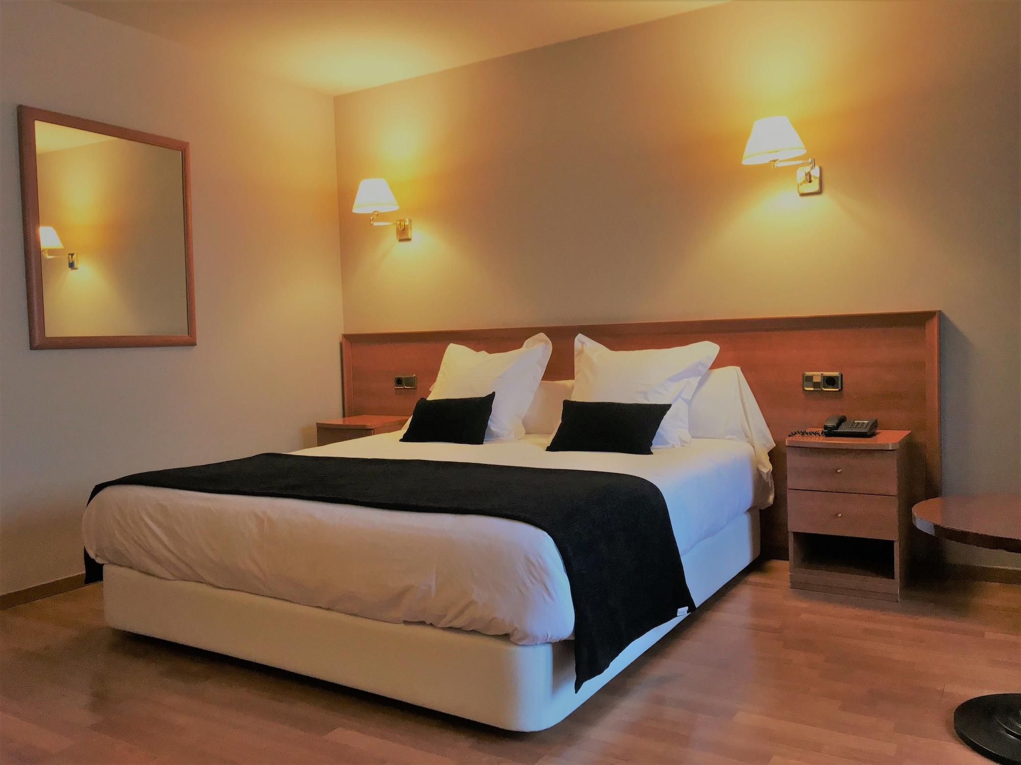 Hotel & Spa Niunit エル・セラー エクステリア 写真