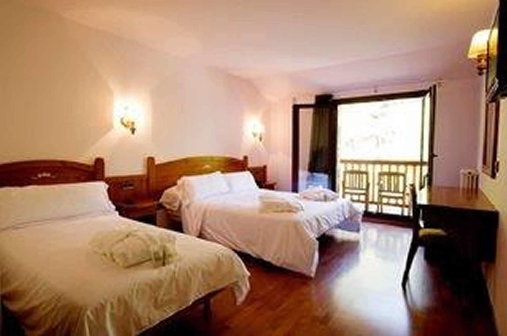Hotel & Spa Niunit エル・セラー エクステリア 写真