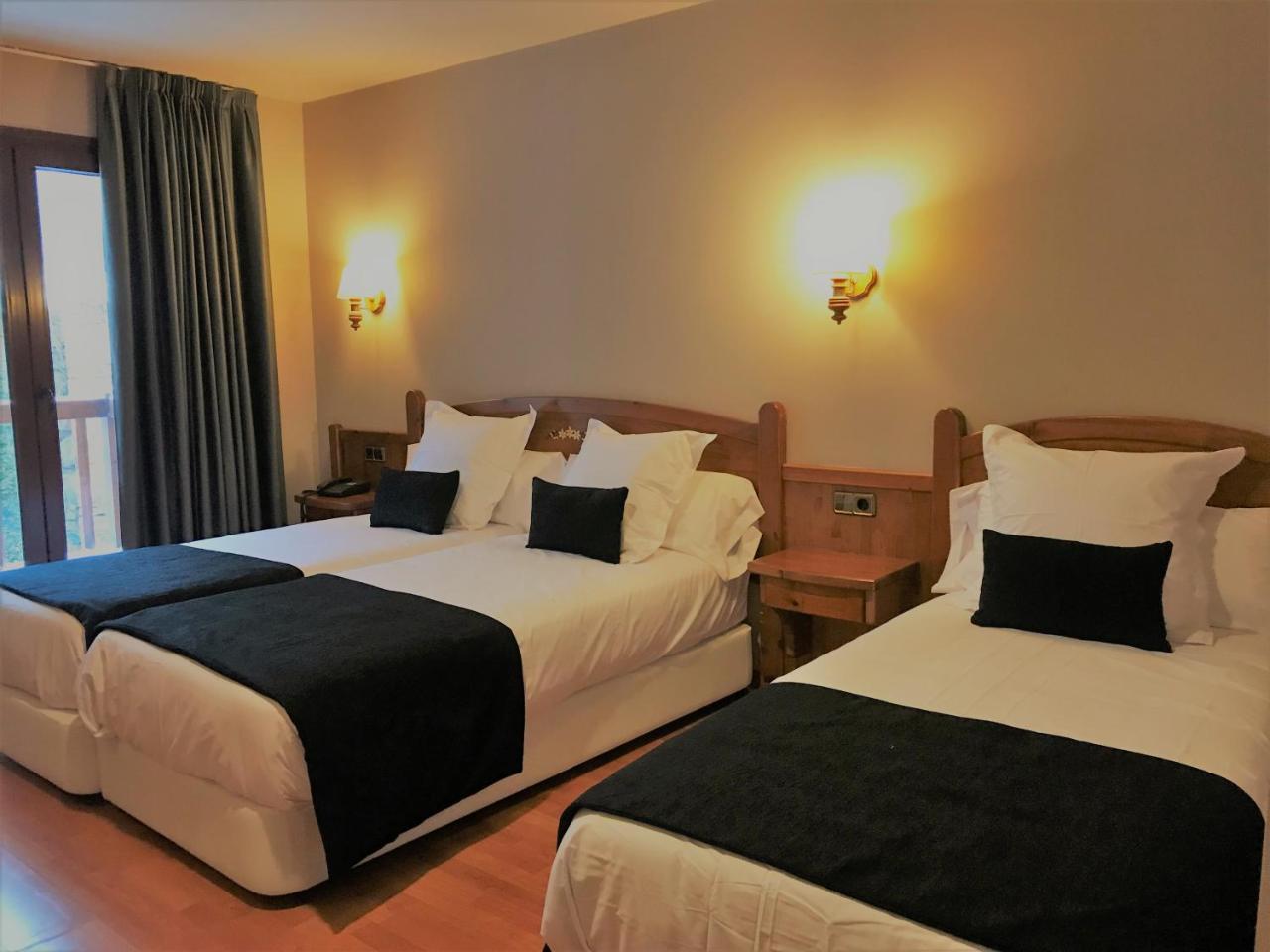 Hotel & Spa Niunit エル・セラー エクステリア 写真